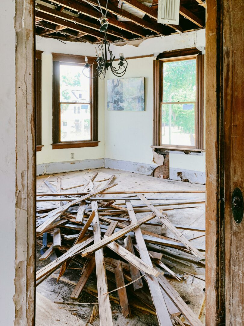 maison en rénovation, démolition en cours